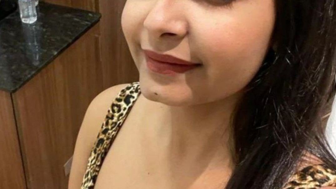 Famous Ullu Actress Ridhima Showing Her Nude Boobs Premium Video Clip